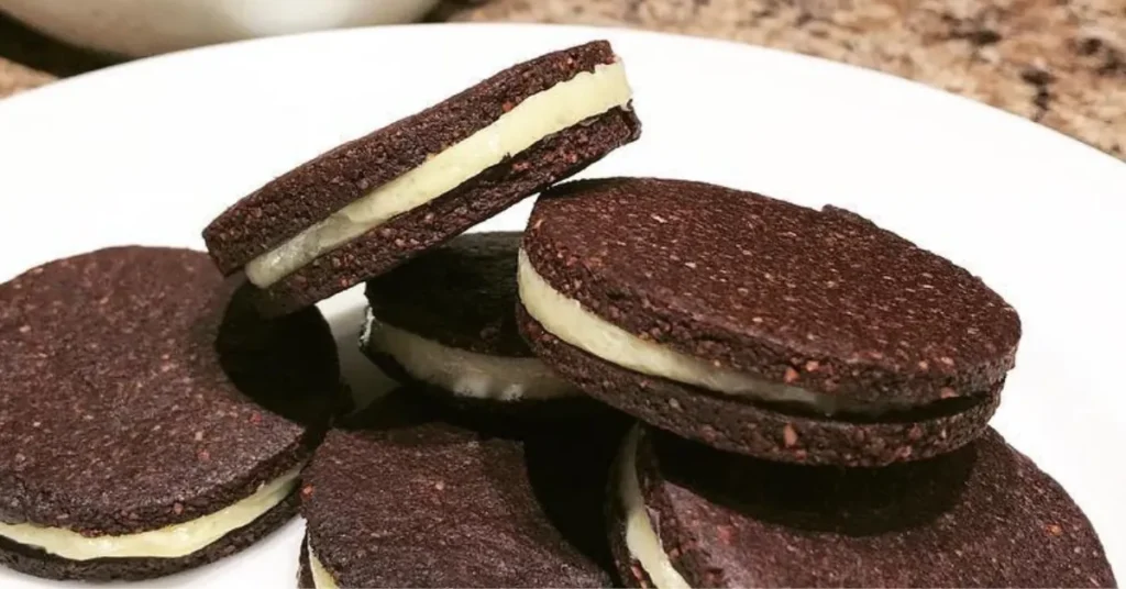 Making Low Carb Oreo Cheesecake Cookies